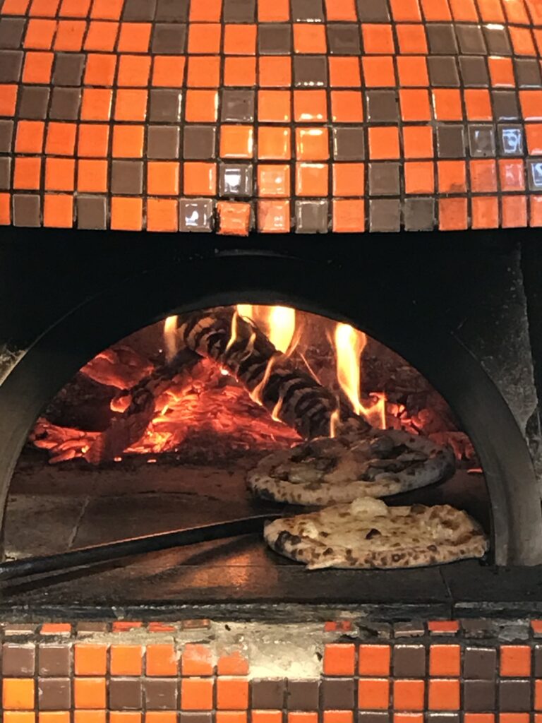 焼かれるpizza