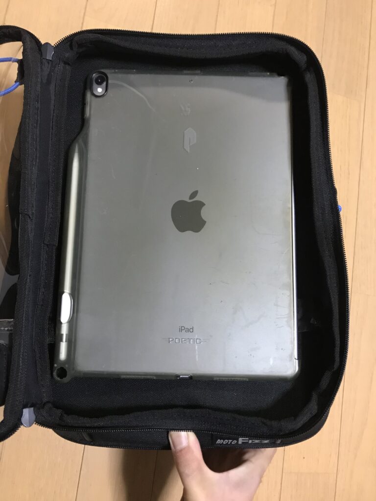 iPad10インチサイズも10インチサイズも入ります